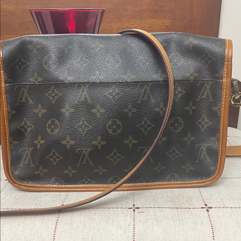 Louis Vuitton Gibeciere Crossbody unbranded vachetta strap new trim and tabs - Picture 3 of 16